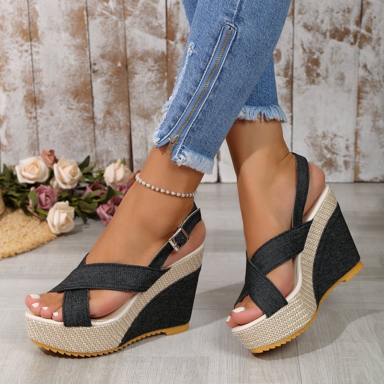 Sandales Croisées Style Décontracté & Confort Absolu