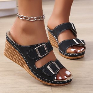 Sandales de plage à talon compensé avec boucle
