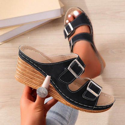 Sandales de plage à talon compensé avec boucle