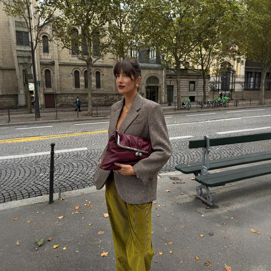 Manteau de costume automne-hiver en laine, avec motif chevrons, élégant et polyvalent.