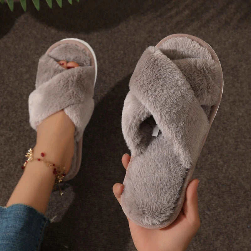 New Fashion Women Fluffy Slippers