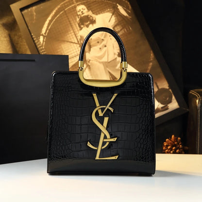 High-grade light luxury handbag